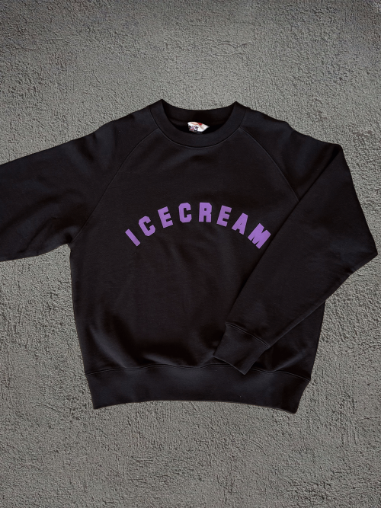 Buzo sin capucha Ice cream, color negro, estampa delantera violeta